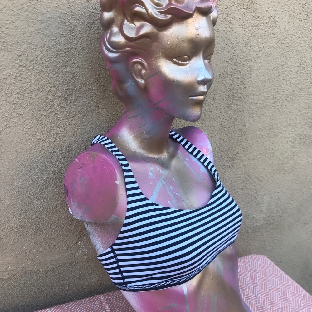 Lululemon sports bra black & white 8